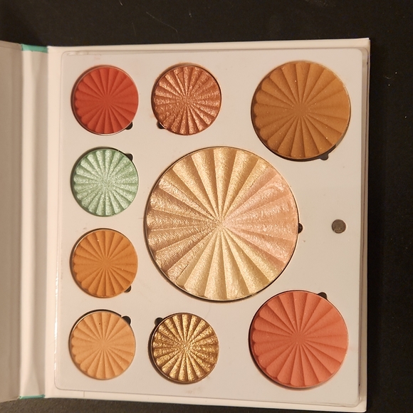 2 OFRA - Pro Palette On The Glow NEW and Good to go pallet - Picture 6 of 7